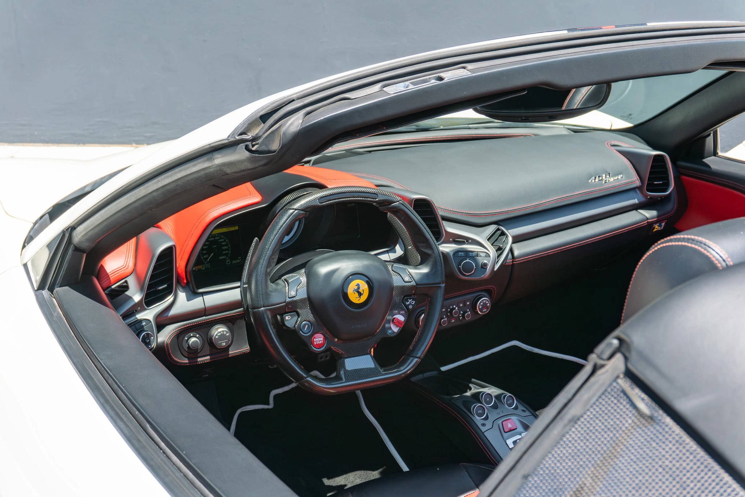 Used 2014 Ferrari 458 Spider RWD image 17