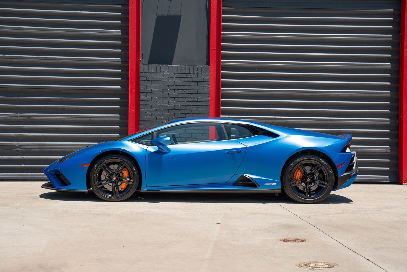 Used 2020 Lamborghini Huracan EVO RWD image 9
