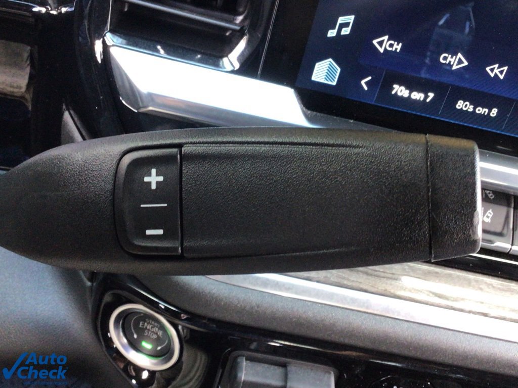 Used 2025 Chevrolet Silverado 2500 LTZ w/ LTZ Convenience Package image 31