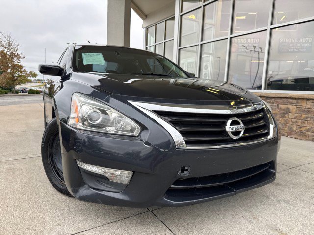 Used 2014 Nissan Altima 2.5 S image 2