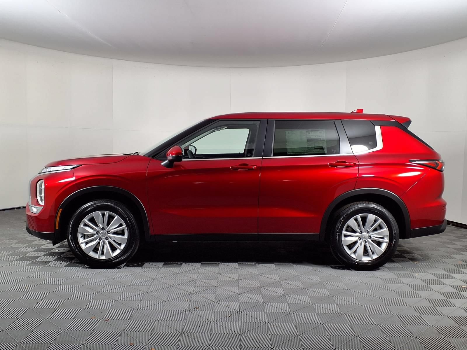 New 2026 Mitsubishi Outlander ES FWD image 4