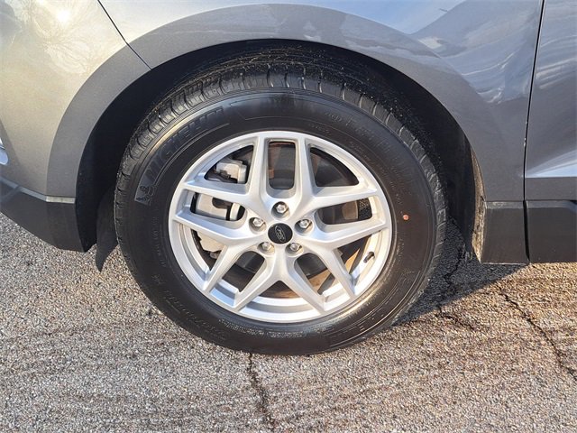 Used 2024 Ford Edge SEL w/ Convenience Package image 9