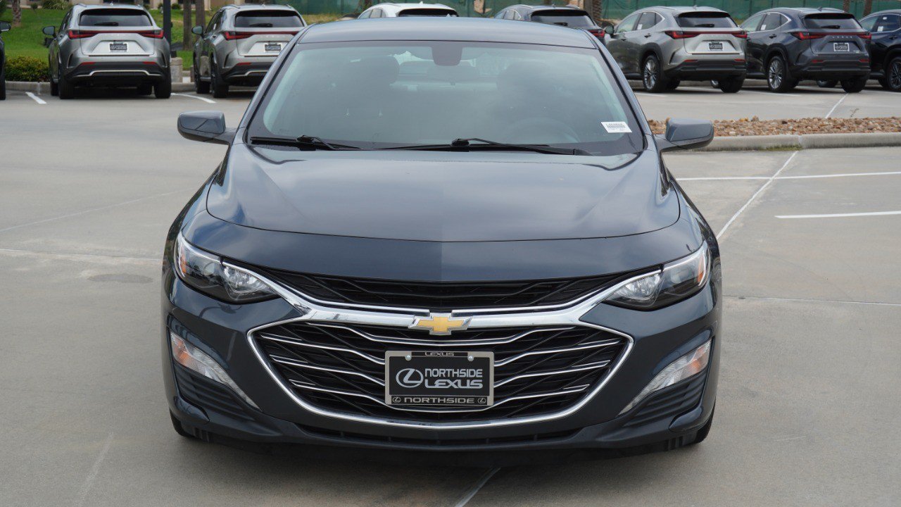 Used 2020 Chevrolet Malibu LT FWD image 2
