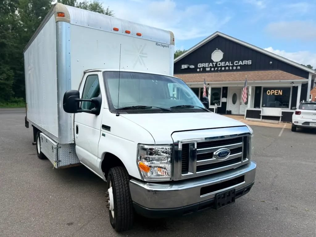 Used 2013 Ford E-350 and Econoline 350 Super Duty w/ PWR Locks & Windows Group