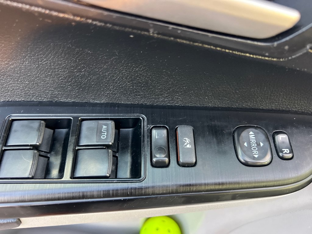 Used 2014 Toyota Camry FWD image 24