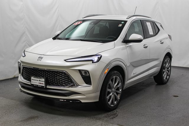 Used 2025 Buick Encore GX Avenir w/ Avenir Convenience Package AWD/4WD image 5