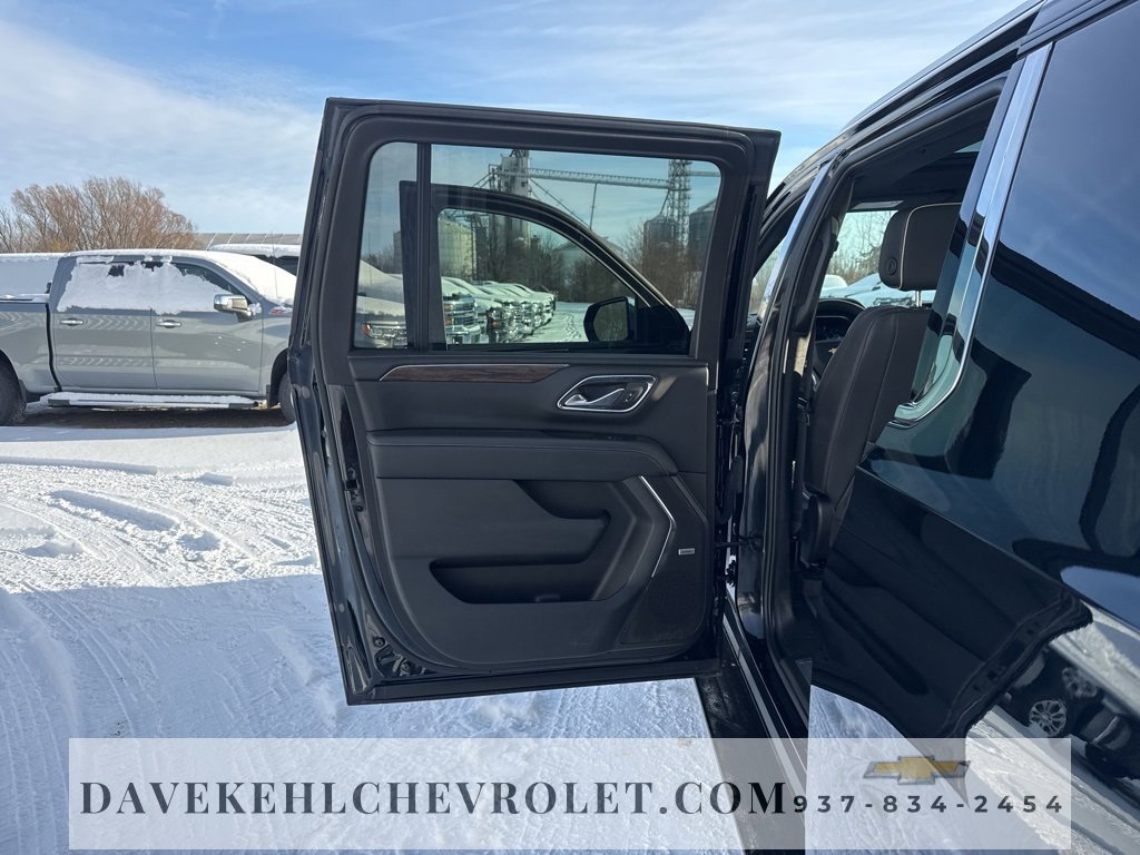 Certified 2023 Chevrolet Suburban Premier image 24