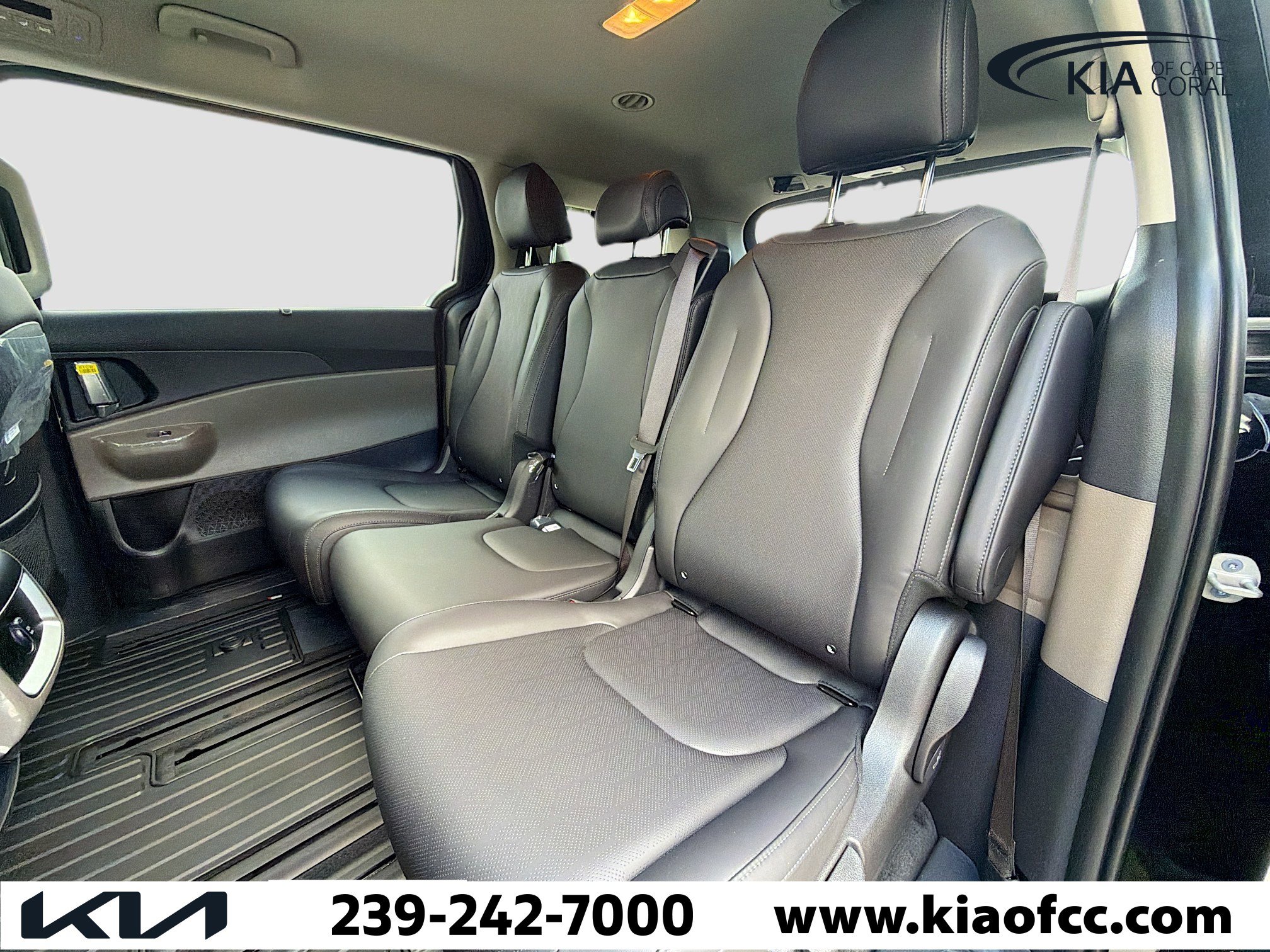 New 2026 Kia Carnival EX image 21