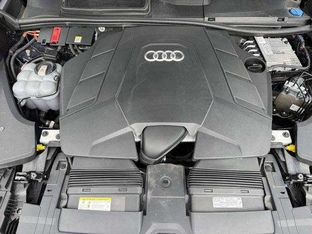 Used 2021 Audi Q8 Prestige w/ Prestige Package image 9