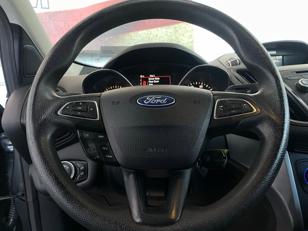 Used 2017 Ford Escape SE image 25