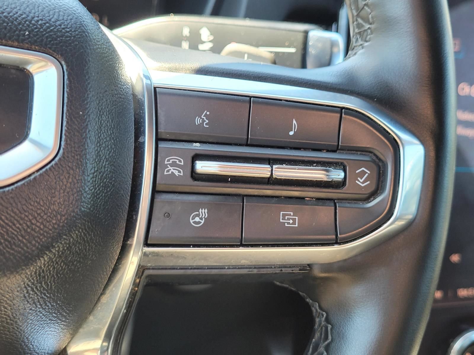 Used 2025 GMC Terrain Elevation AWD/4WD image 29