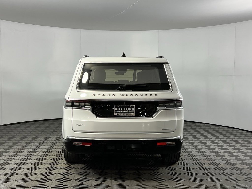 Used 2024 Jeep Grand Wagoneer Series III w/ Rear Seat Video Group 1 image 8