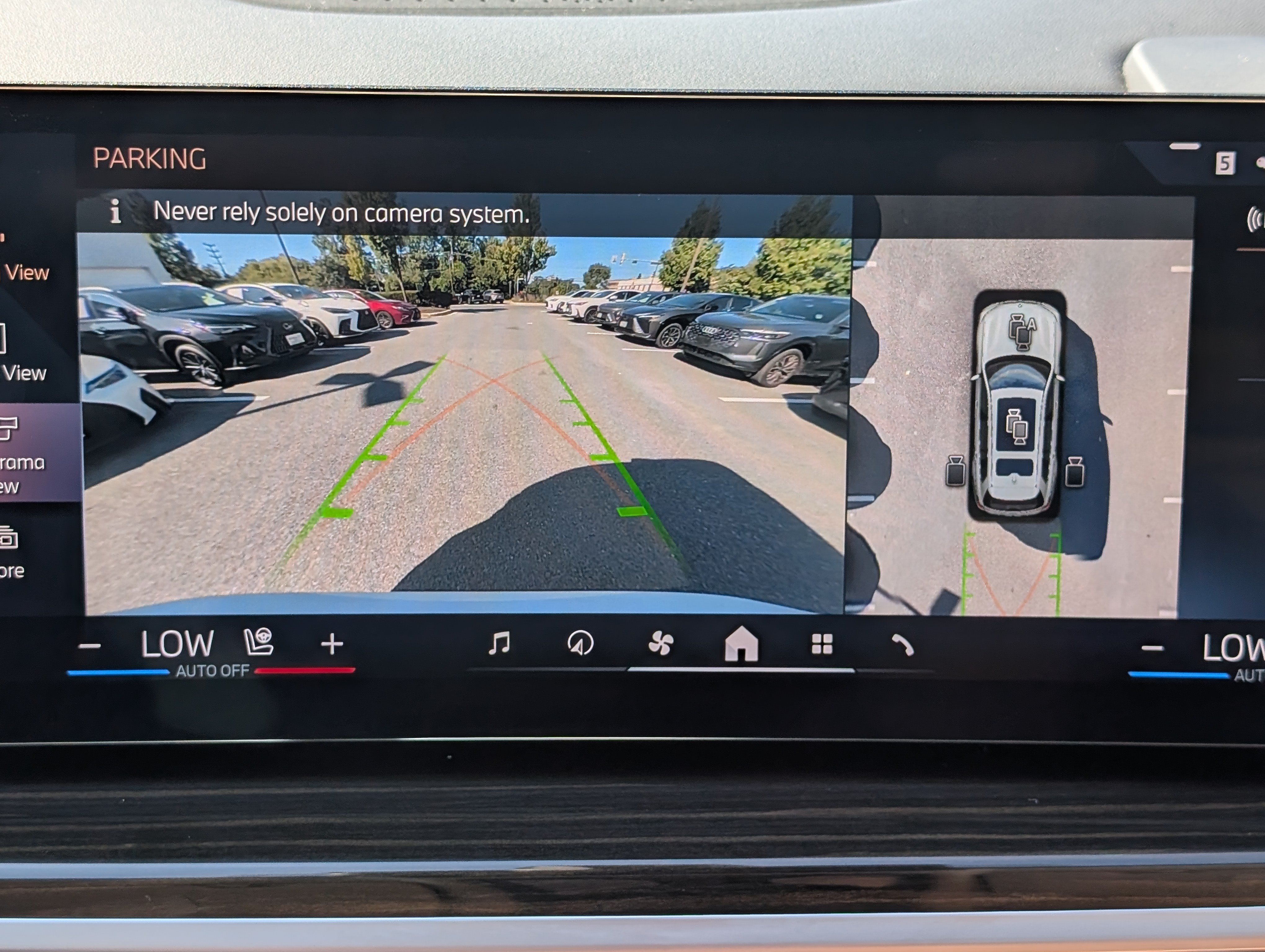 Used 2024 BMW X7 xDrive40i AWD/4WD image 32