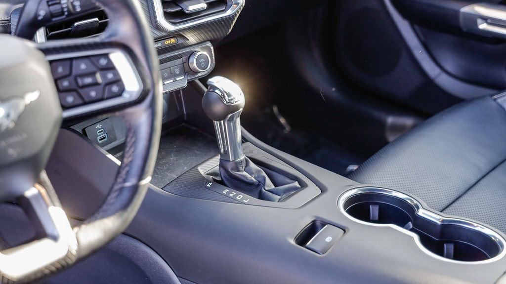 Used 2025 Ford Mustang Premium RWD image 24