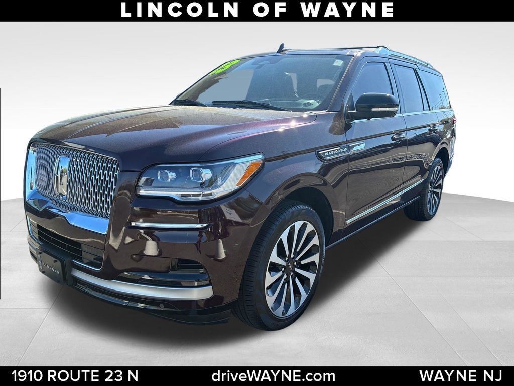 Used 2023 Lincoln Navigator Reserve AWD/4WD image 1