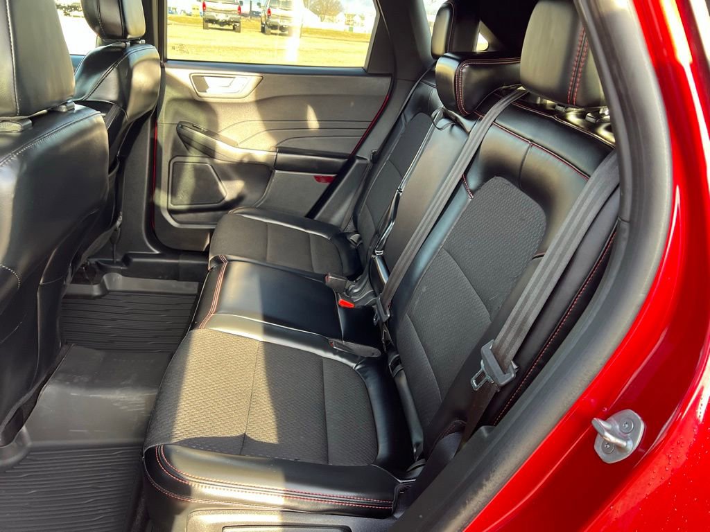 Used 2025 Ford Escape ST-Line image 16