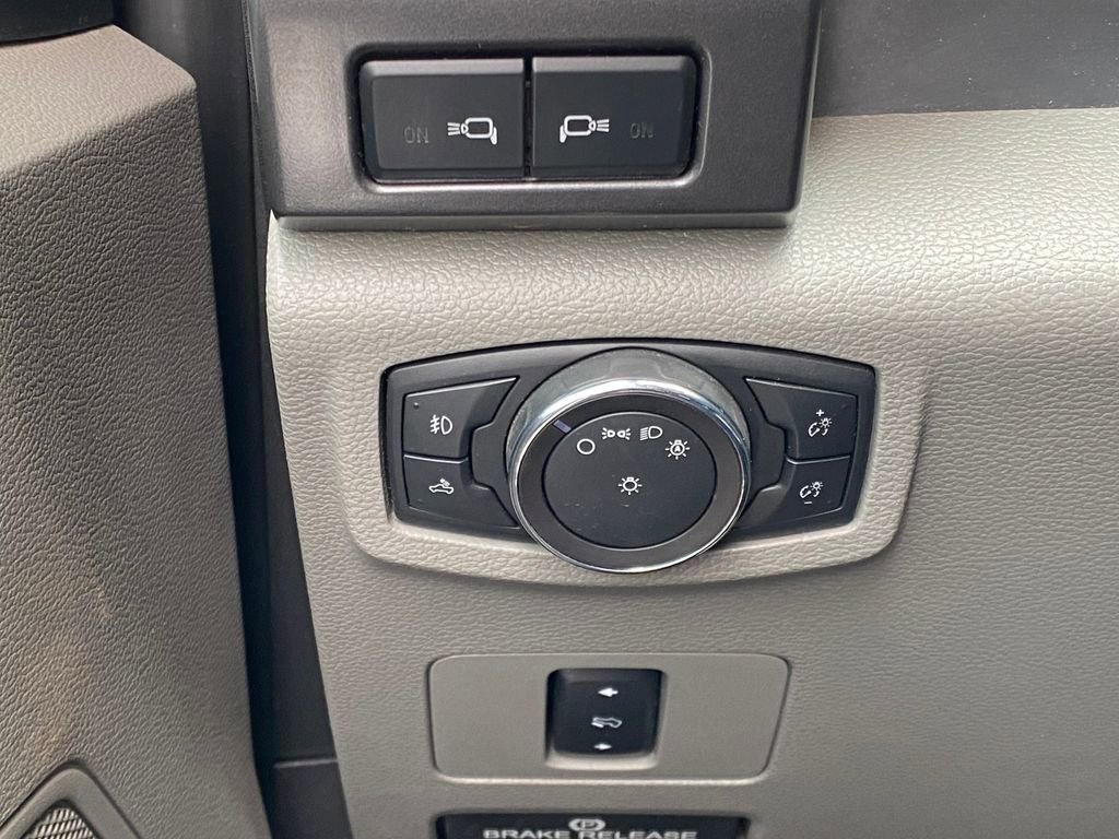 Used 2018 Ford F250 XLT w/ XLT Premium Package image 27