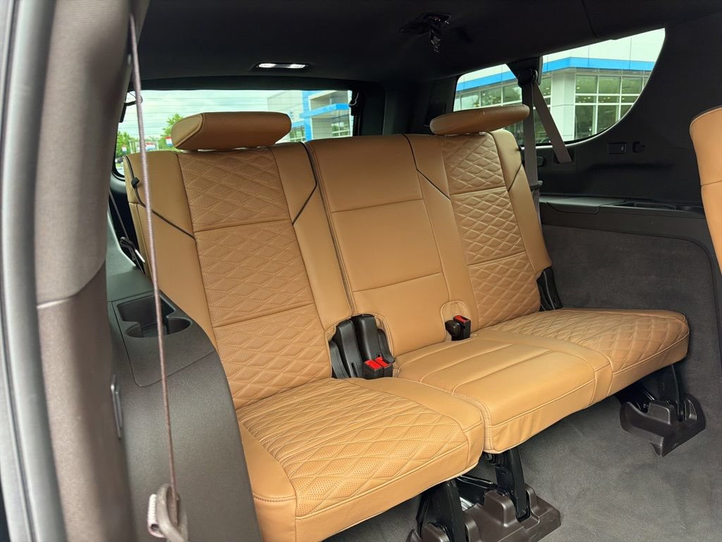 Used 2024 Cadillac Escalade ESV Sport AWD/4WD image 36