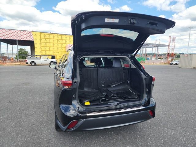 Used 2020 Toyota Highlander Limited image 10