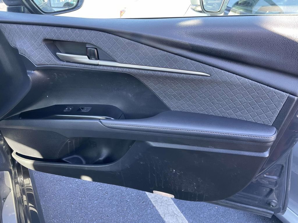 Used 2025 Toyota Camry XLE image 47