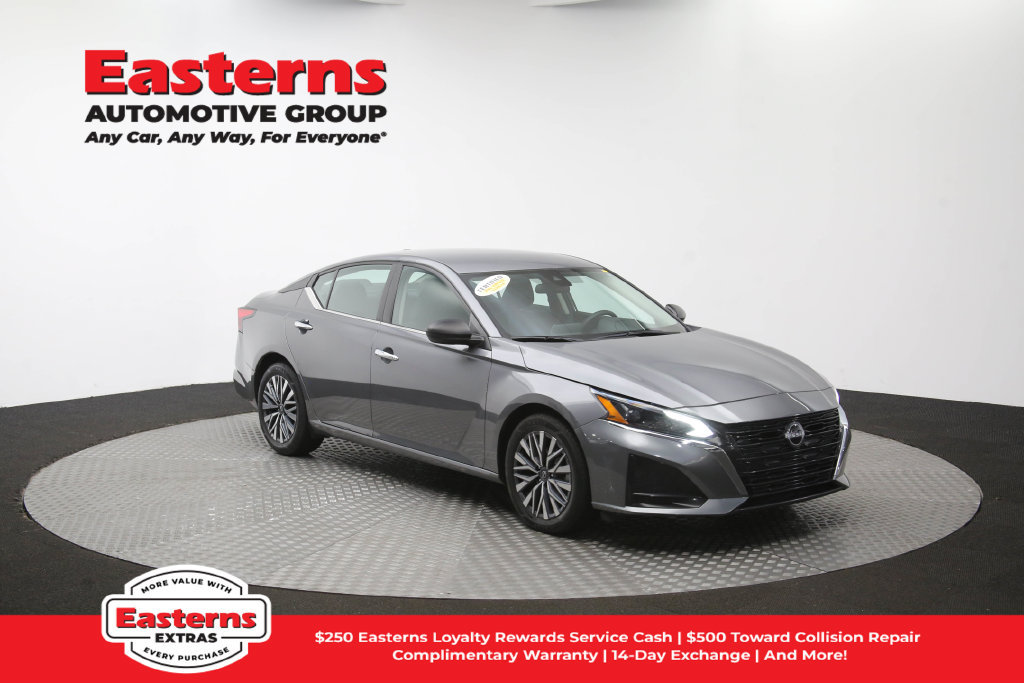Used 2025 Nissan Altima 2.5 SV FWD image 49