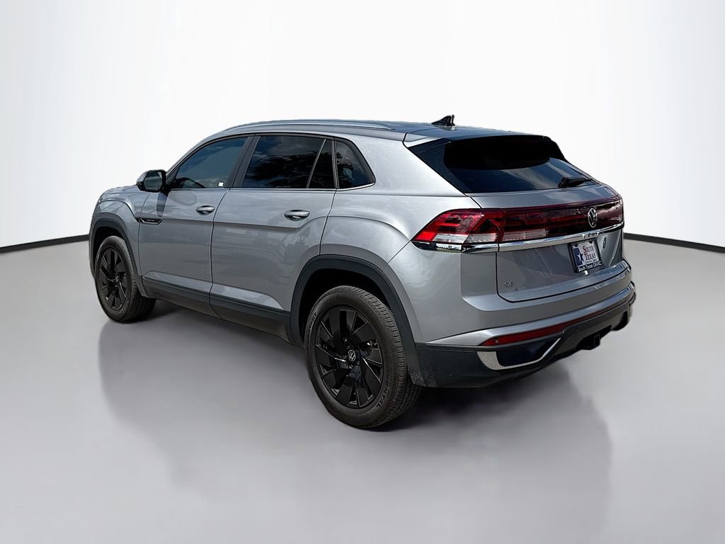 Used 2024 Volkswagen Atlas Cross Sport SE FWD image 5