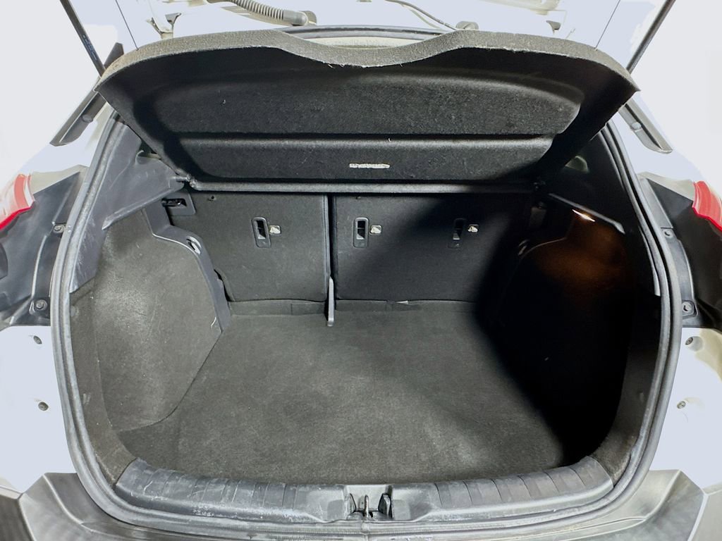 Used 2019 Nissan Kicks SR FWD image 29