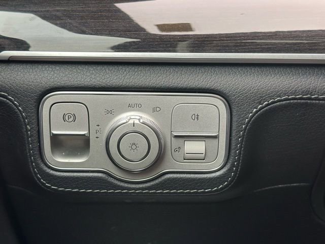 Used 2022 Mercedes-Benz GLS 580 4MATIC image 17