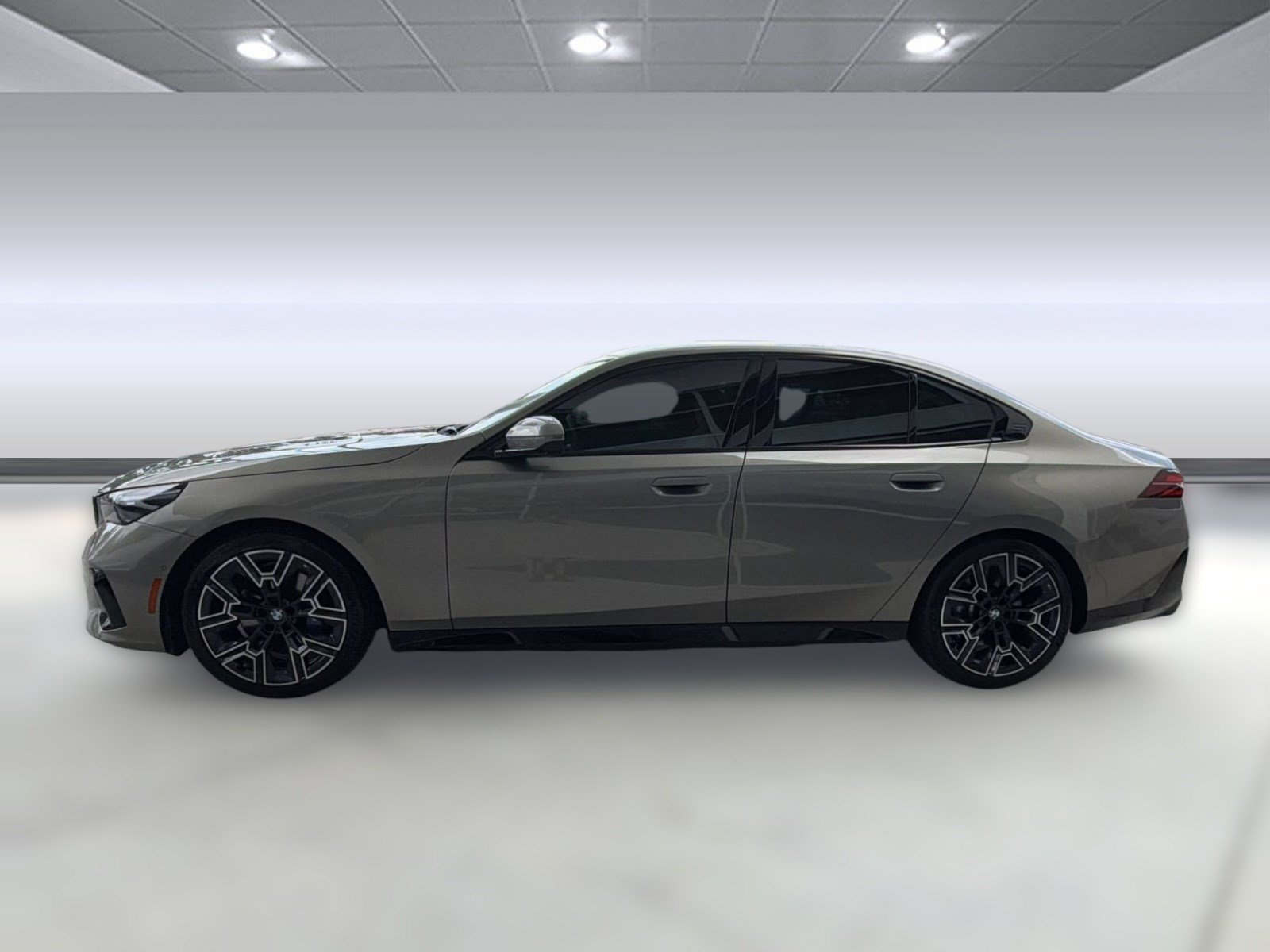 Used 2024 BMW 530i w/ M Sport Package RWD image 2