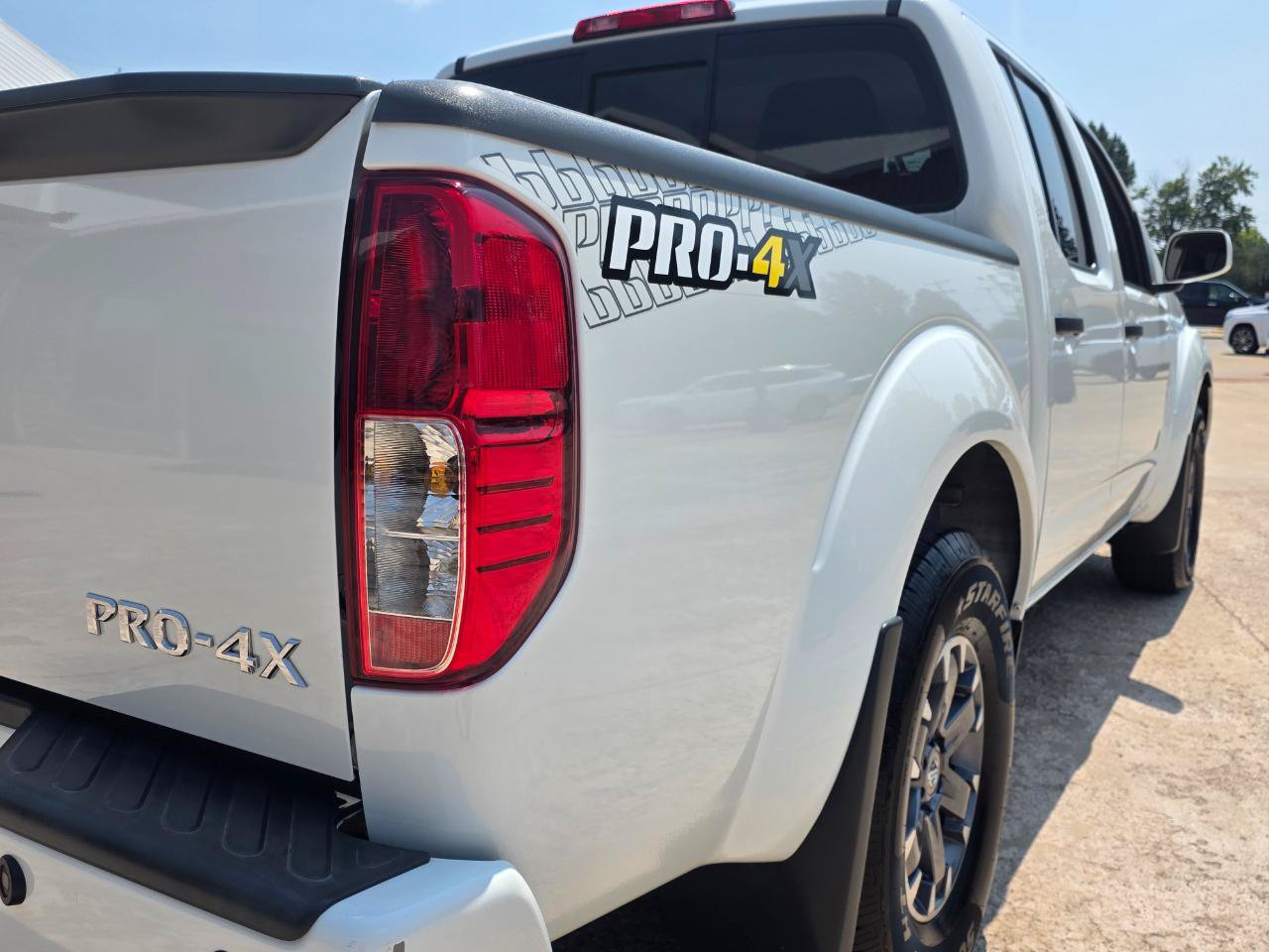 Used 2019 Nissan Frontier PRO-4X AWD/4WD image 19
