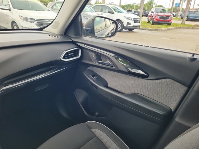 Used 2023 Chevrolet TrailBlazer LS FWD image 12