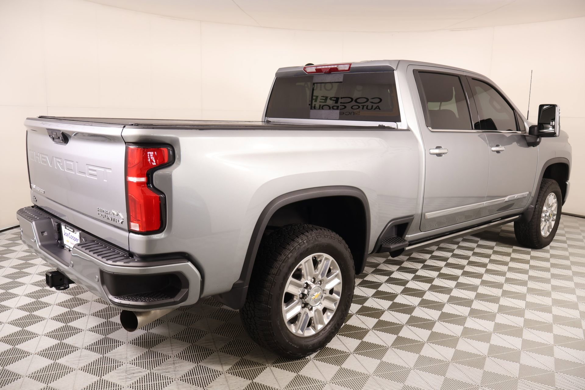 Used 2025 Chevrolet Silverado 2500 High Country w/ High Country Premium Package AWD/4WD image 21