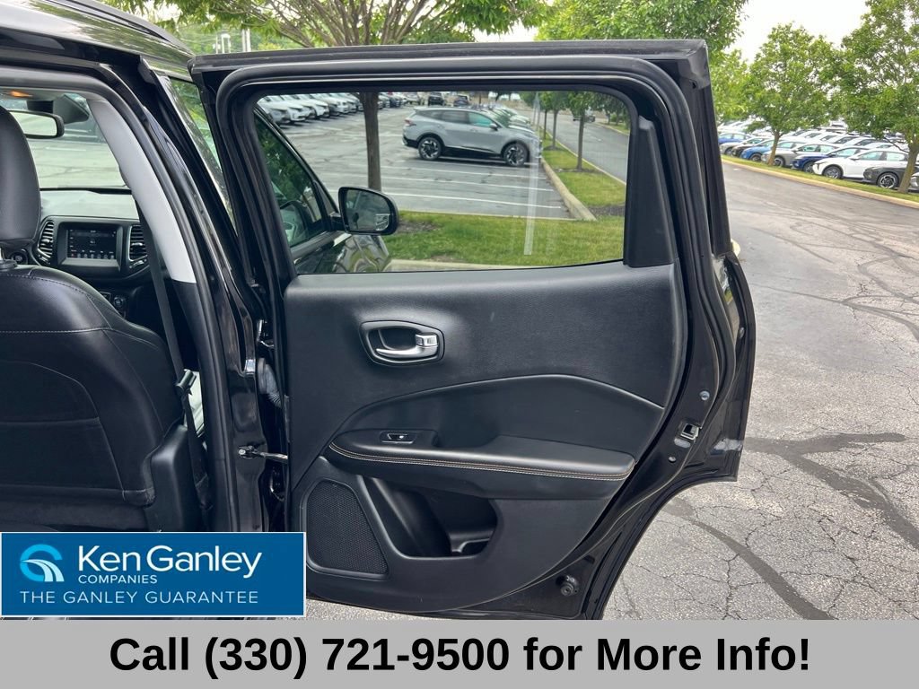 Used 2019 Jeep Compass Latitude AWD/4WD image 53