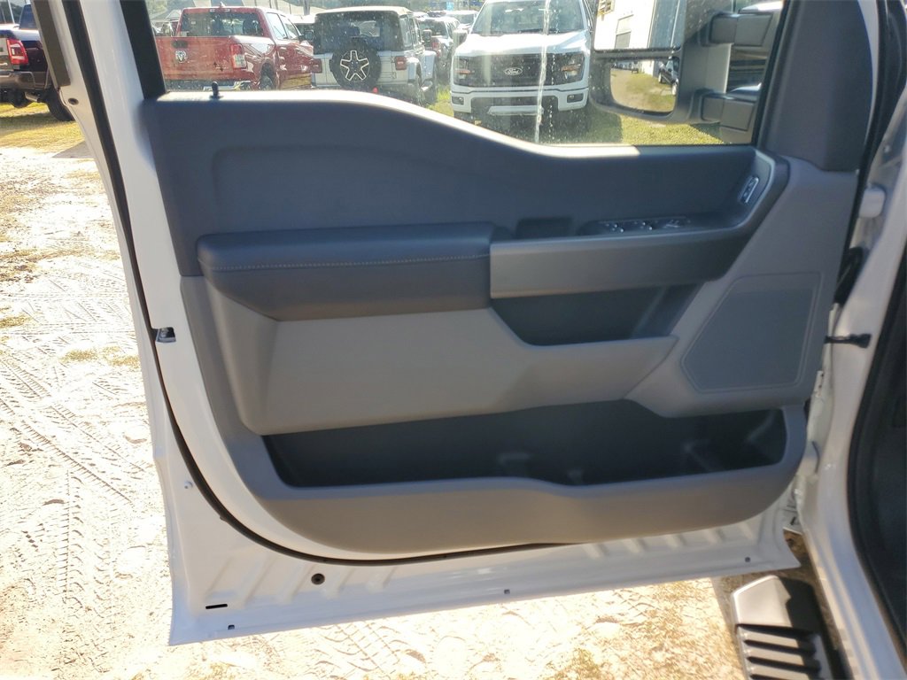 New 2026 Ford F250 XL image 5