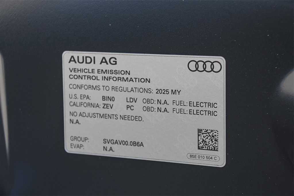 Used 2025 Audi Q6 e-tron Premium w/ Convenience Package image 27
