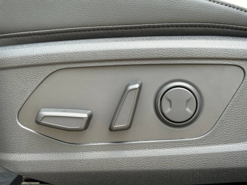 New 2026 Kia Sportage EX FWD image 12
