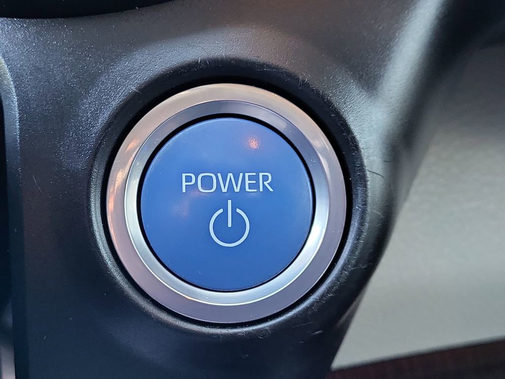 Used 2023 Toyota Sienna LE image 30