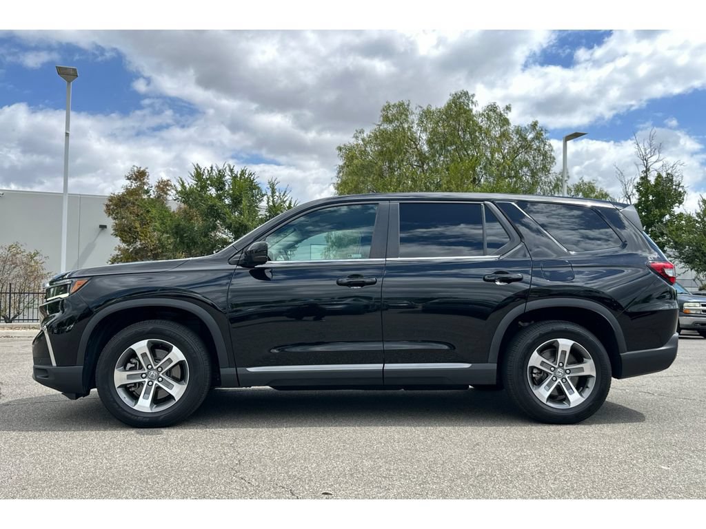 Certified 2025 Honda Pilot EX-L image 2