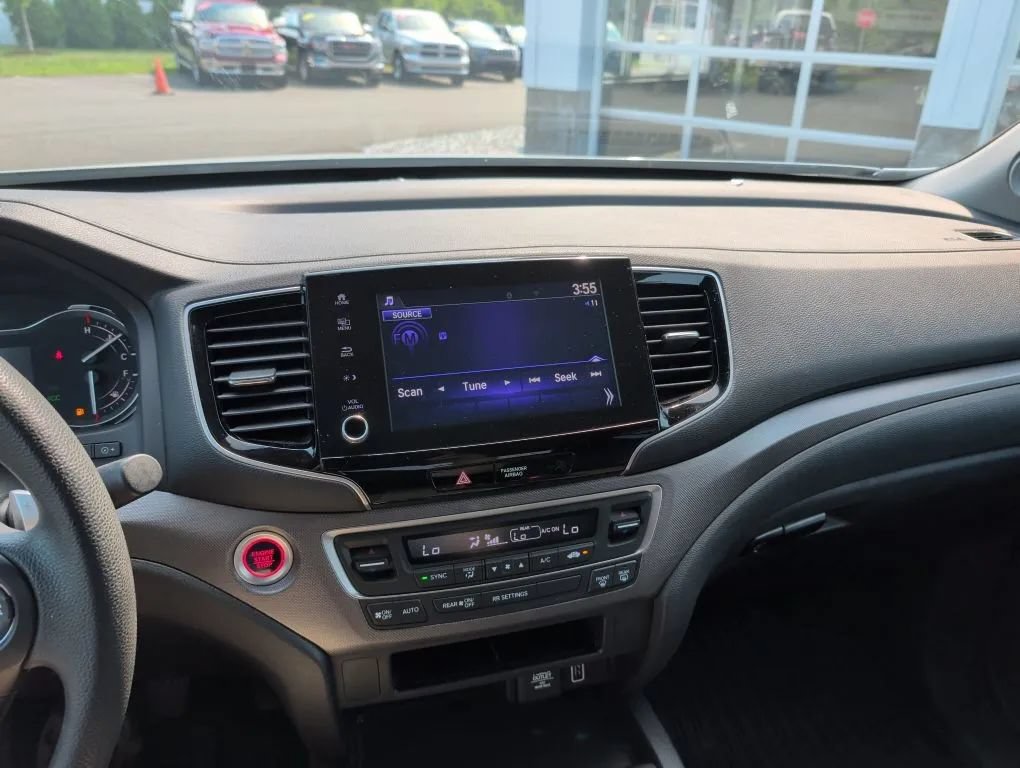 Used 2021 Honda Ridgeline Sport image 15