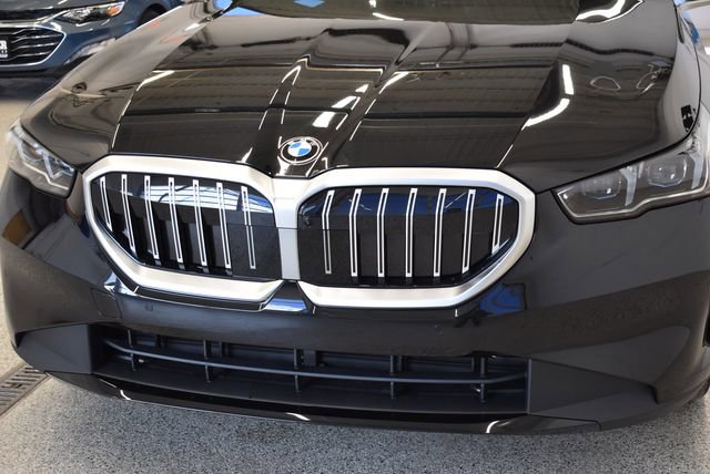 New 2026 BMW 530i xDrive w/ Premium Package image 14