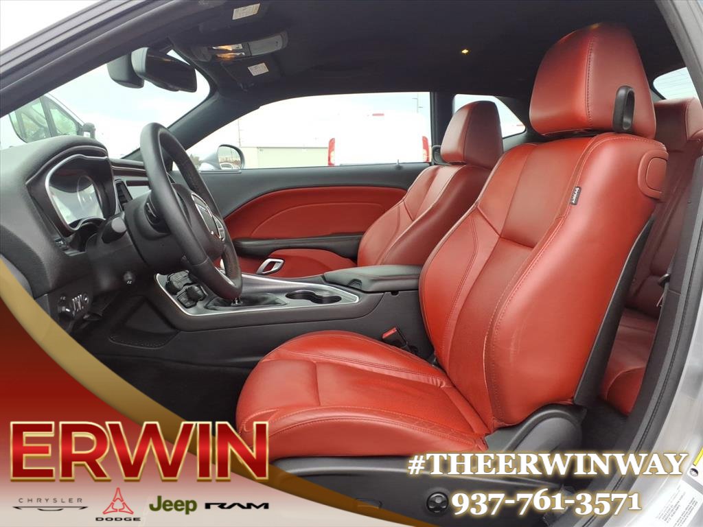 Used 2015 Dodge Challenger R/T Plus image 12