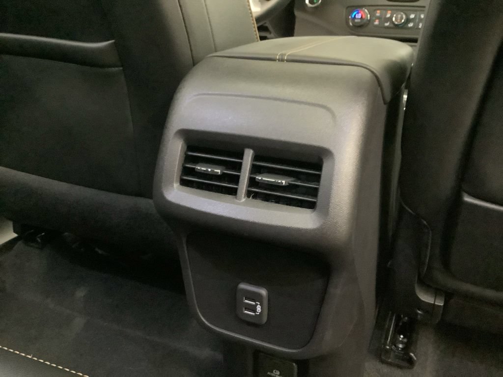 Used 2024 GMC Terrain AT4 w/ Tech Package AWD/4WD image 22