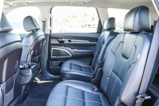 Certified 2023 Kia Telluride EX w/ EX Captain's Chair Package AWD/4WD image 21