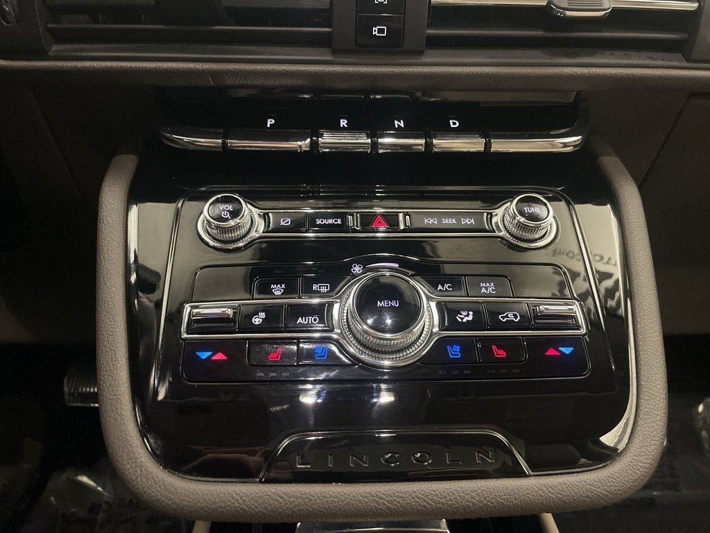 Used 2022 Lincoln Corsair Reserve w/ Equipment Group 201A image 12