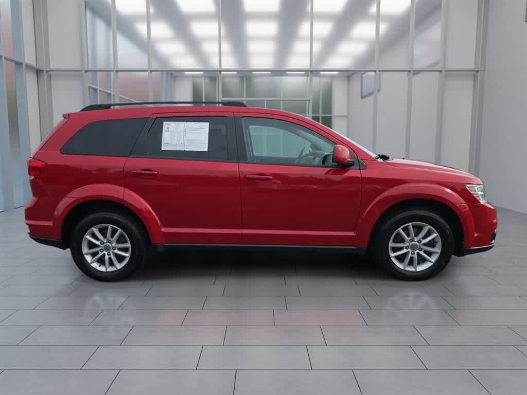 Used 2017 Dodge Journey SXT w/ Comfort/Convenience Group AWD/4WD image 2