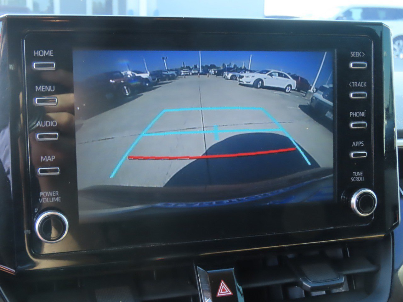 Used 2020 Toyota Corolla LE FWD image 29