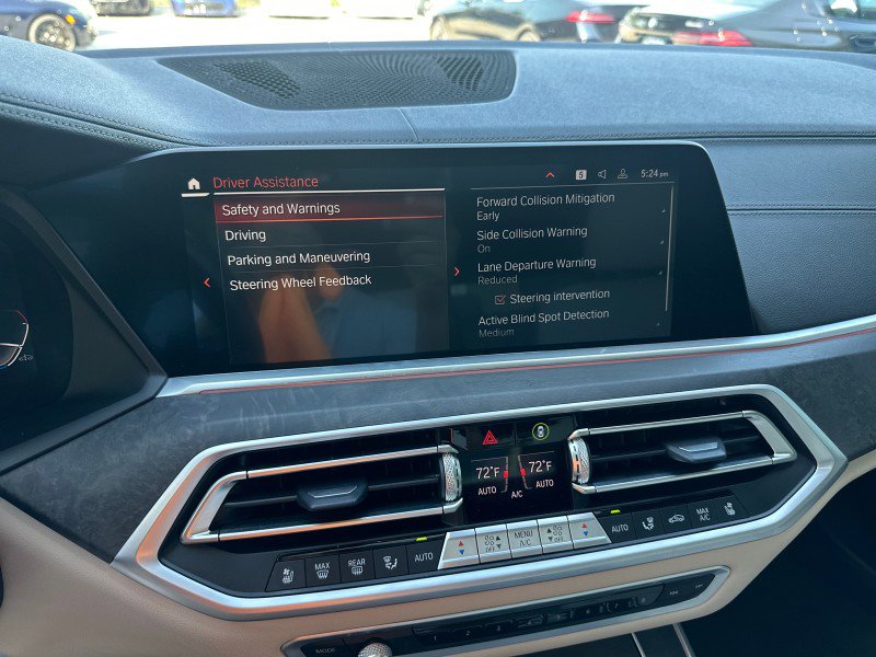 Used 2021 BMW X5 M50i image 49