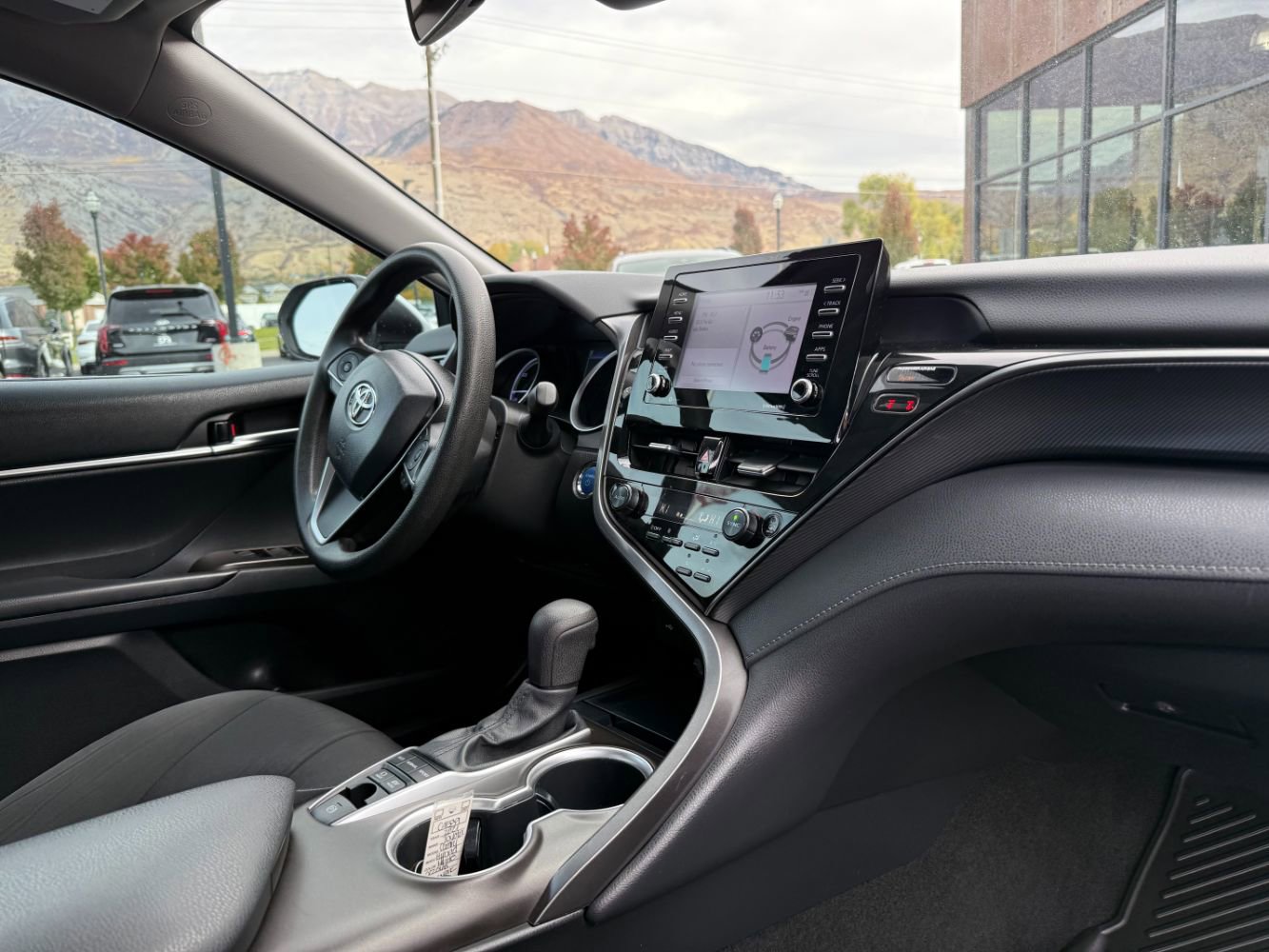 Used 2021 Toyota Camry LE image 13