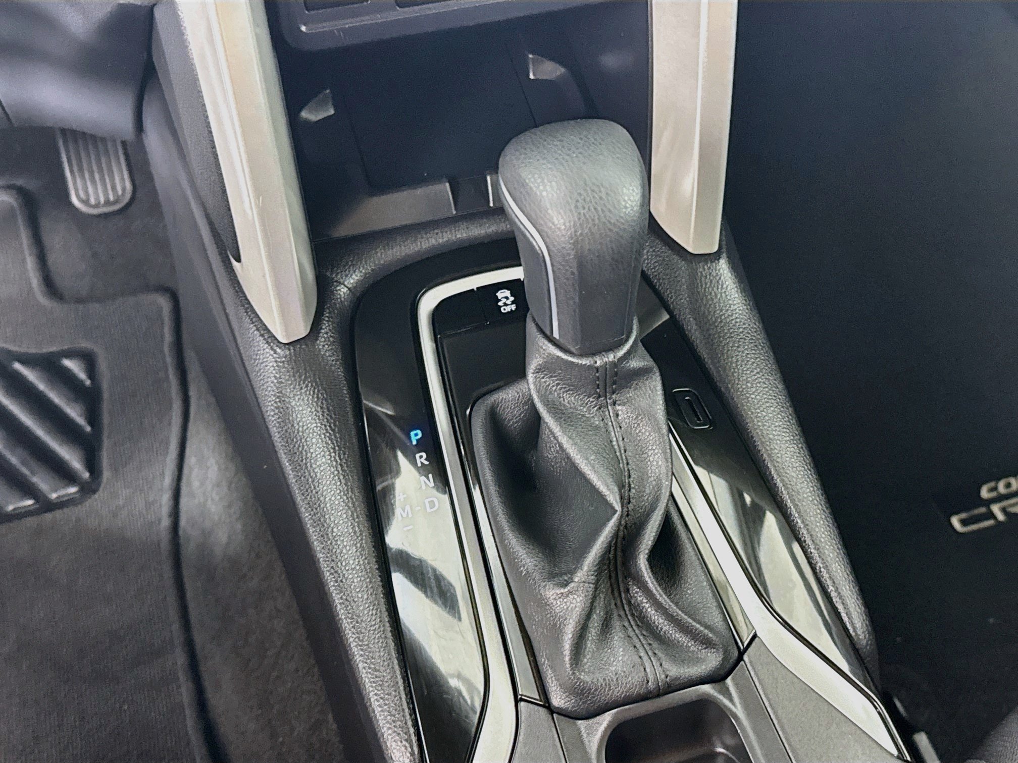 Certified 2025 Toyota Corolla Cross LE FWD image 18