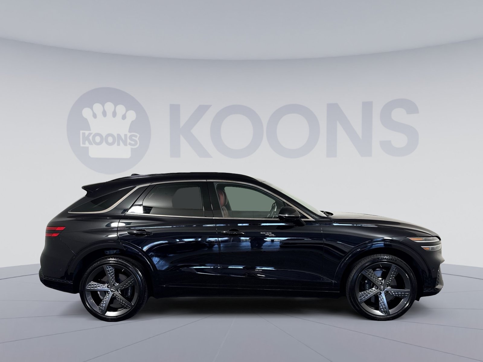 Used 2024 Genesis GV70 3.5T Sport w/ Sport Prestige Package AWD/4WD image 8